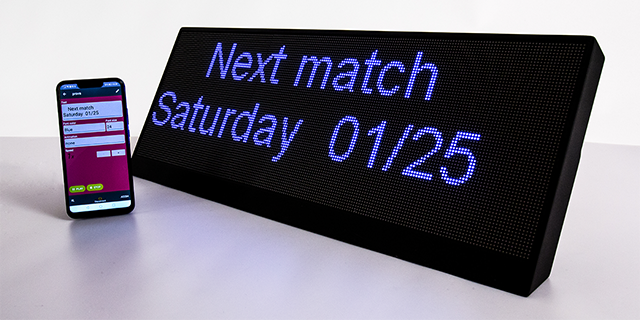 LEDbox, the electronic scoreboard, allows the visualization of any message created at the moment with the App.